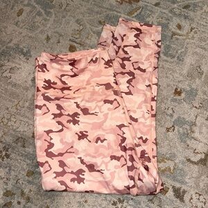 Xersion Peach Camouflage Leggings